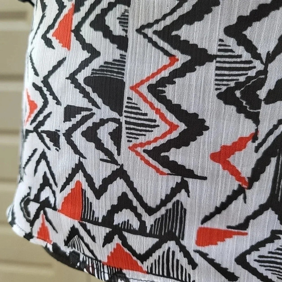 By By Top Aztec Print Sheer Button Front Tie Black White Red Cold Cut Sleeves L - Picture 11 of 12